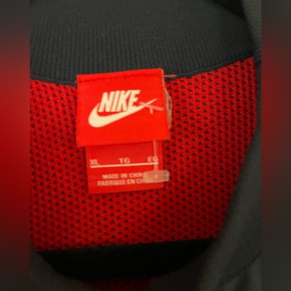 Nike, jacket, XL. Navy blue and red, zip front. Worn a couple of times. - Picture 5 of 5